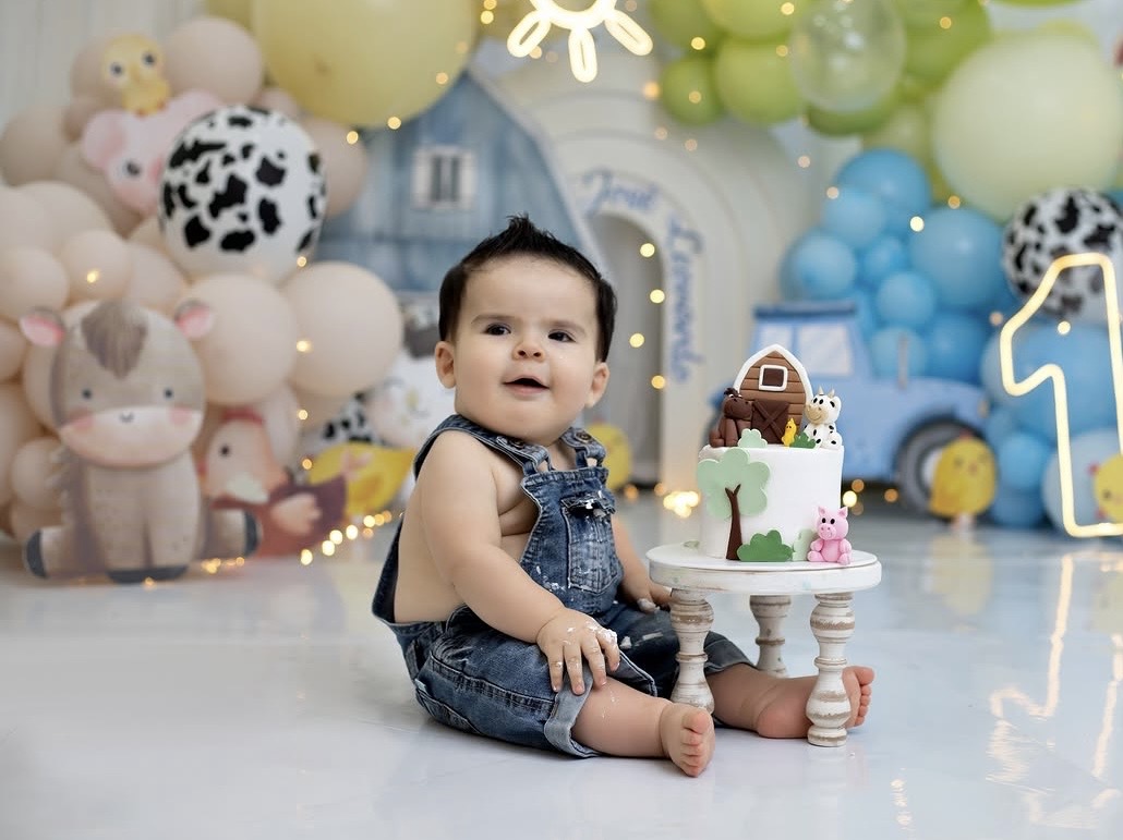 Ensaio smash the cake - Sisters Studio Fotográfico